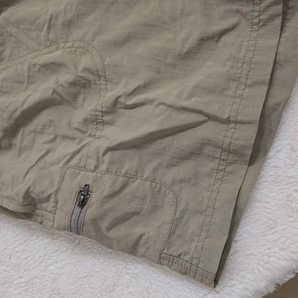 Columbia Women's Shorts - Picture 7 of 9